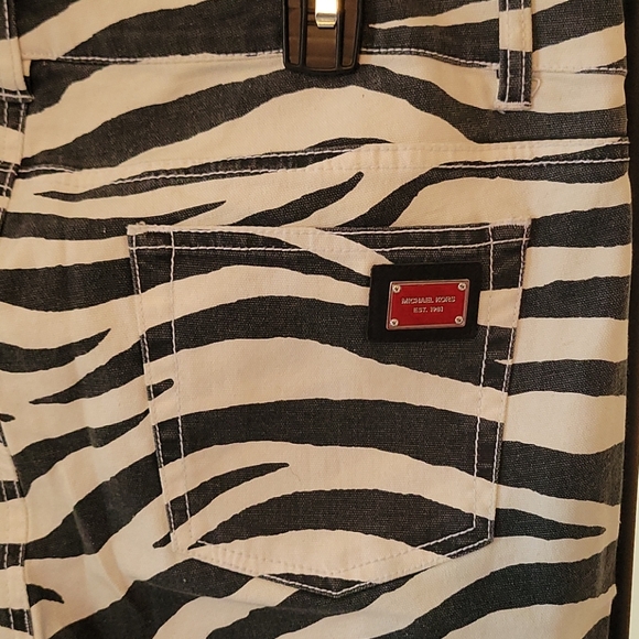 Pants 👖 - Picture 3 of 5